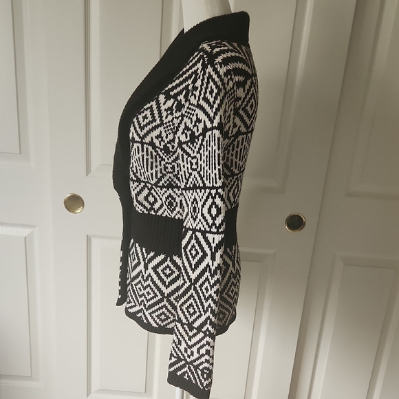 White House Black Market Black/White Geometric Button Front Cardigan Size S - Picture 7 of 14